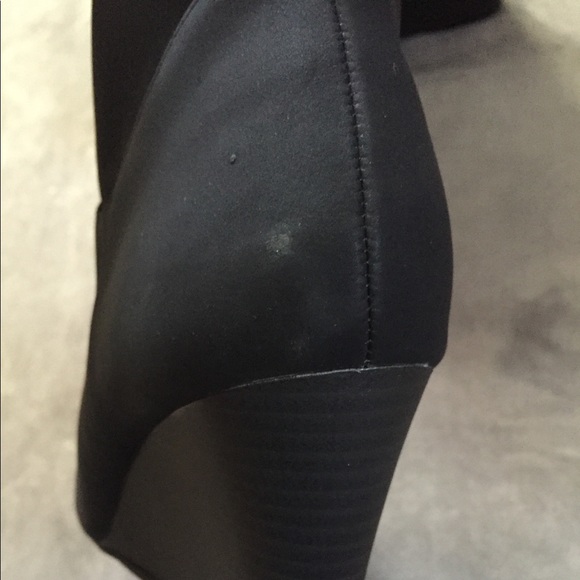 Women’s Ankle Wedge Suede Boot New in Box - Picture 11 of 16